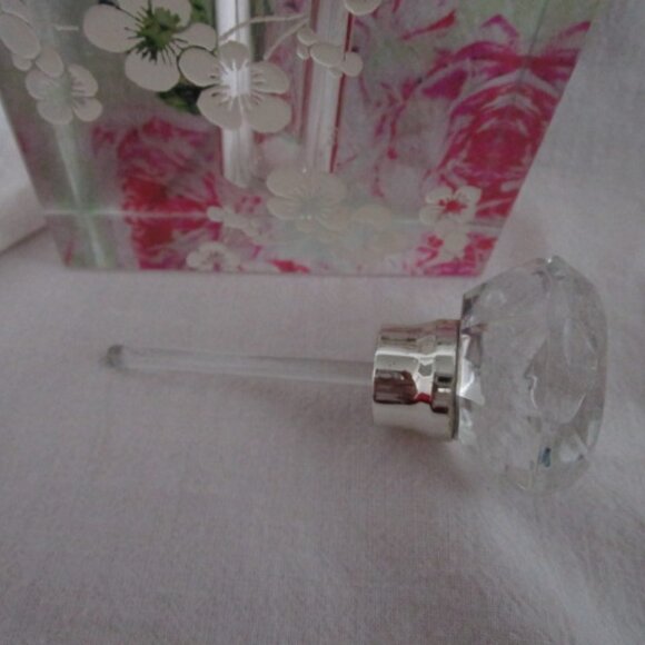Beautiful Crystal Perfume Bottle Glass Dauber Embossed Floral Pattern. Approx. - Picture 8 of 8